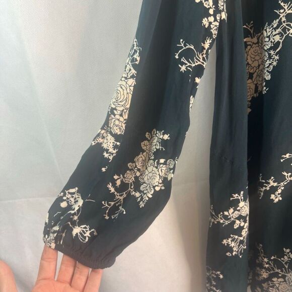 Jodifly Dark Green Floral Long Sleeve Tunic Blouse Keyhole Neck Women's Sz Small - Picture 4 of 9